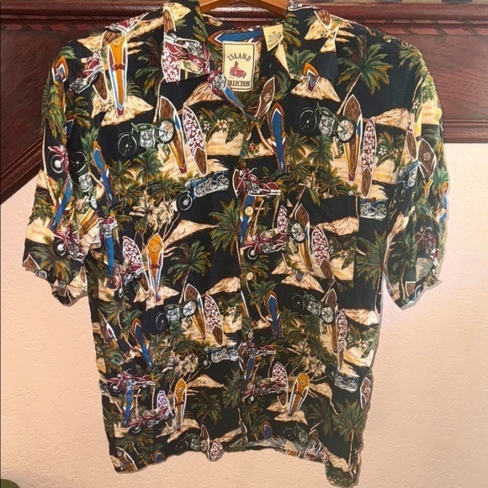 Island Collection Men’s Medium Surfboard & Motorcycle Print Button Beach Shirt